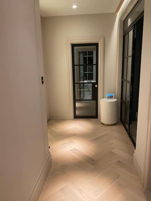 Luxury Georgian Apartment - 5 Minute Walk To Spa Бат Экстерьер фото