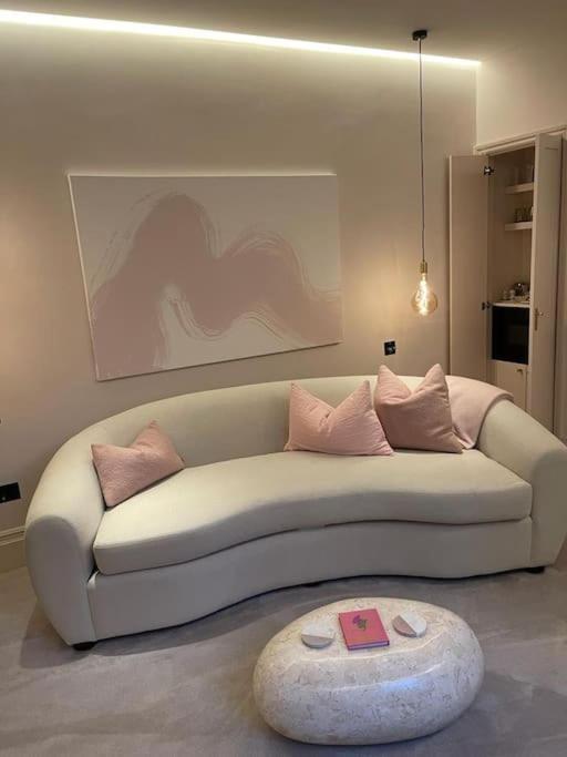Luxury Georgian Apartment - 5 Minute Walk To Spa Бат Экстерьер фото