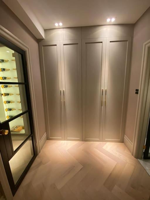 Luxury Georgian Apartment - 5 Minute Walk To Spa Бат Экстерьер фото