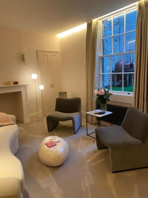 Luxury Georgian Apartment - 5 Minute Walk To Spa Бат Экстерьер фото